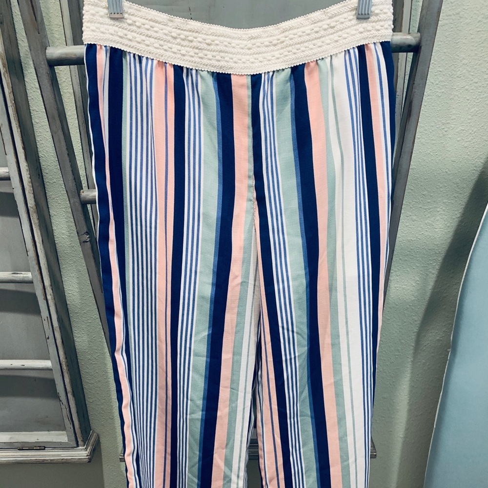 Adorable wide leg pants 👖👌🏼🥳🤩